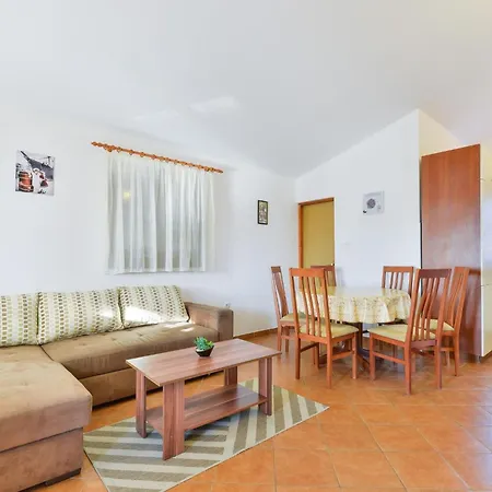 Delac By Interhome דירה