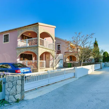 Delac By Interhome דירה ויר